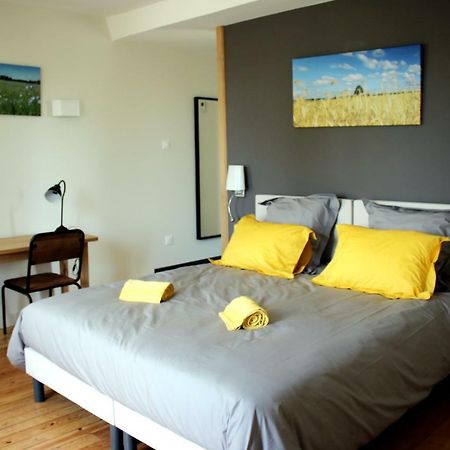 Safraniere De La Venelle Du Moulin Bed & Breakfast Jort Luaran gambar